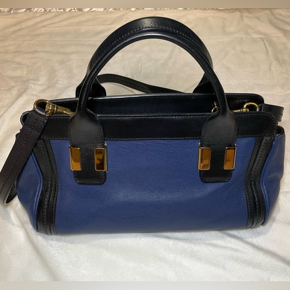 Chloe Small Navy Alice 💙 - Picture 2 of 16